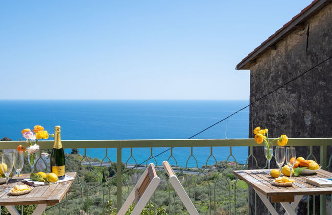 Casa de 4 quartos em Cipressa com jardim e terraço - Foto 1