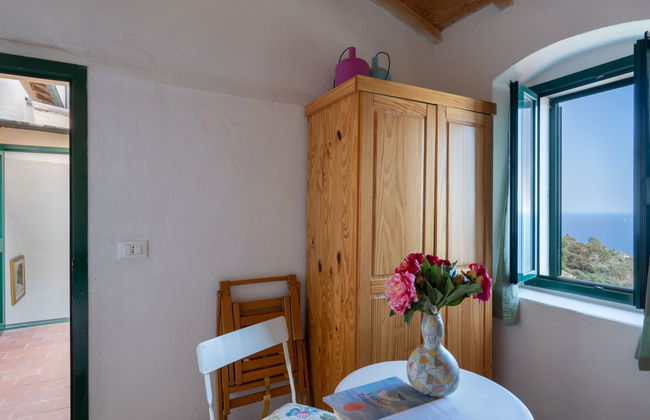 Casa de 4 quartos em Cipressa com jardim e terraço - Foto 9