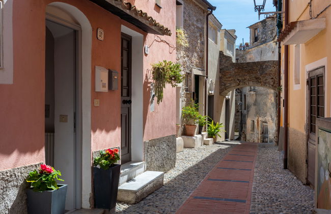Casa de 4 quartos em Cipressa com jardim e terraço - Foto 16