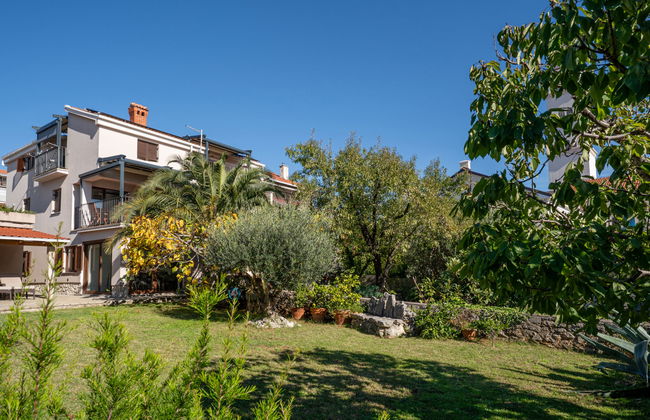 2 bedroom Apartment in Crikvenica with garden and terrace - Photo 21