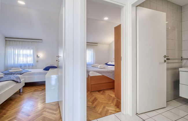 2 bedroom Apartment in Crikvenica with garden and terrace - Photo 13