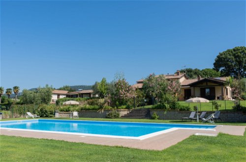 Photo 27 - 3 bedroom Apartment in Bolsena with swimming pool and garden