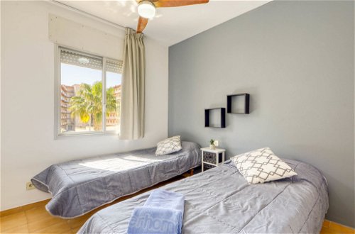 Foto 13 - Apartment mit 1 Schlafzimmer in Roses mit terrasse