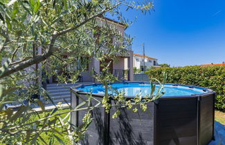 Photo 1 - 2 bedroom Apartment in Ližnjan with private pool and garden