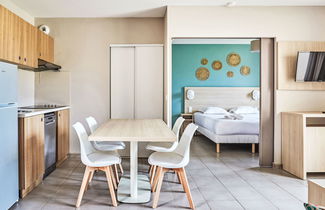 Foto 2 - Appartamento con 1 camera da letto a La Londe-les-Maures con piscina e terrazza