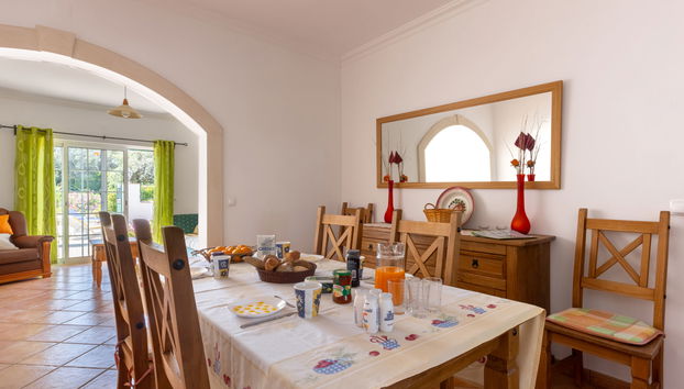 Maison de 4 chambres à Faro avec piscine privée et jardin - Photo 4