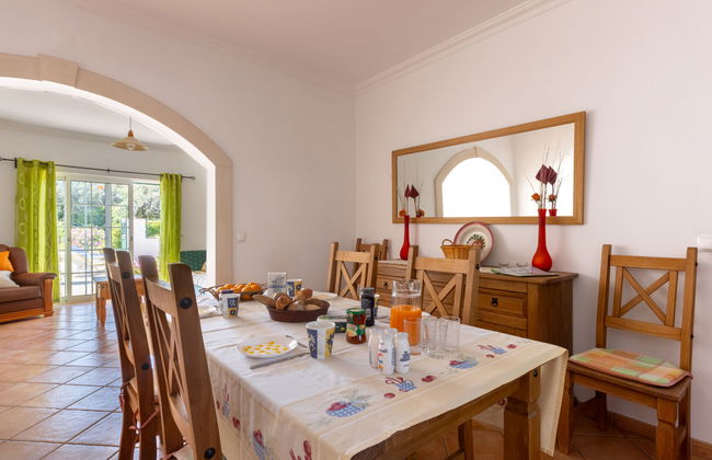 Casa de 4 quartos em Faro com piscina privada e jardim - Foto 4