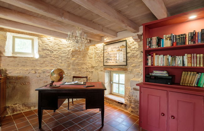 Casa de 5 quartos em Payroux com piscina privada e jardim - Foto 28
