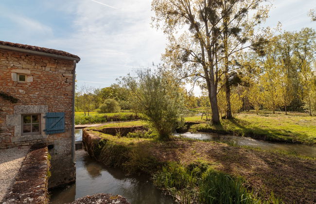 Casa de 5 quartos em Payroux com piscina privada e jardim - Foto 53