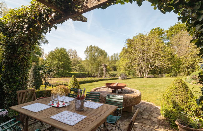 Casa de 5 quartos em Payroux com piscina privada e jardim - Foto 3