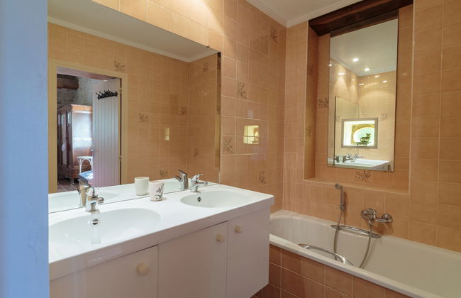 Casa de 5 quartos em Payroux com piscina privada e jardim - Foto 30