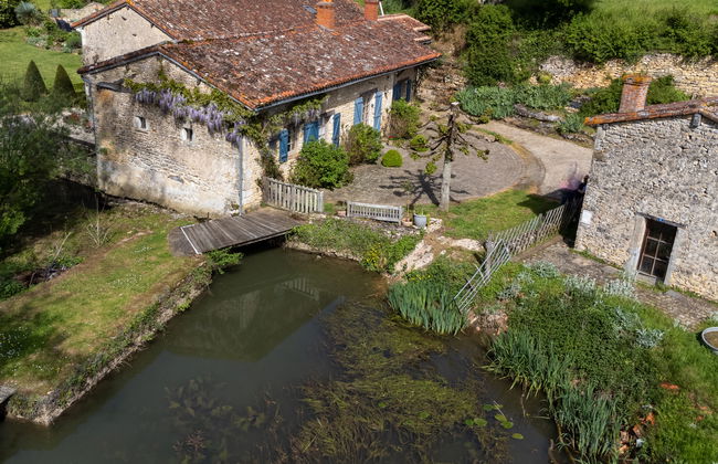 Casa de 5 quartos em Payroux com piscina privada e jardim - Foto 57