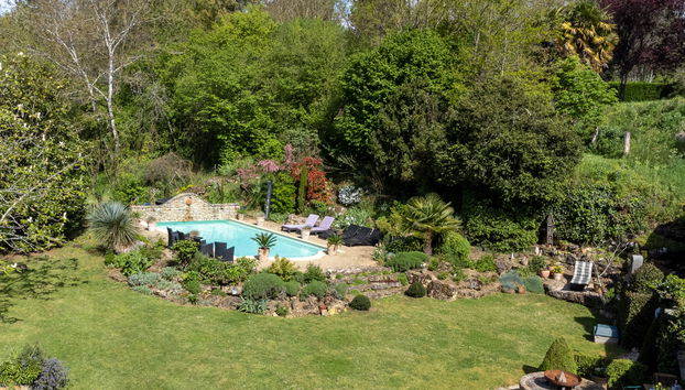 Casa de 5 quartos em Payroux com piscina privada e jardim - Foto 2