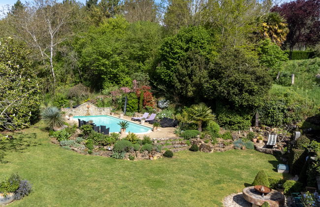 Casa de 5 quartos em Payroux com piscina privada e jardim - Foto 2