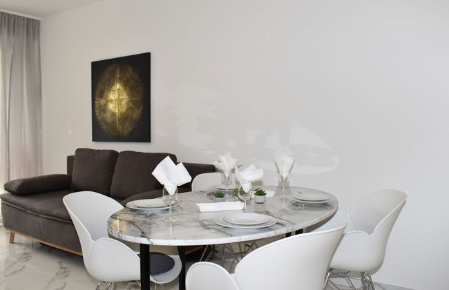 Apartamento de 2 quartos em Bissone com piscina e jardim - Foto 8