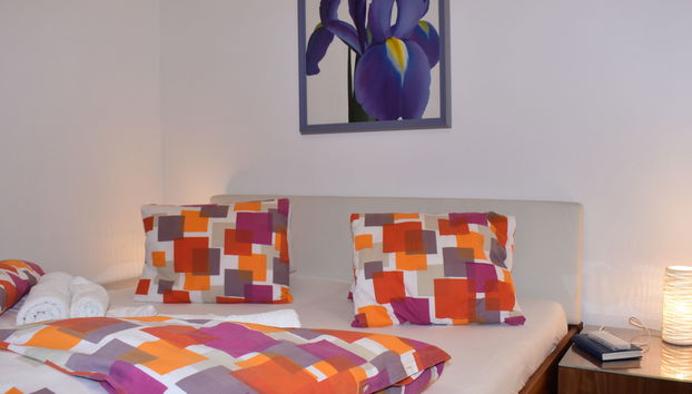 Apartamento de 2 quartos em Bissone com piscina e jardim - Foto 5
