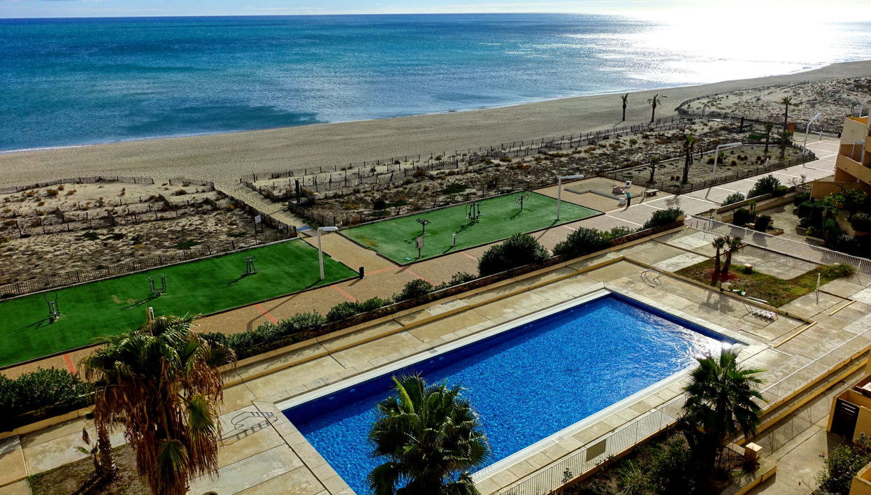 Apartamento de 1 quarto em Le Barcarès com piscina e terraço - Foto 1