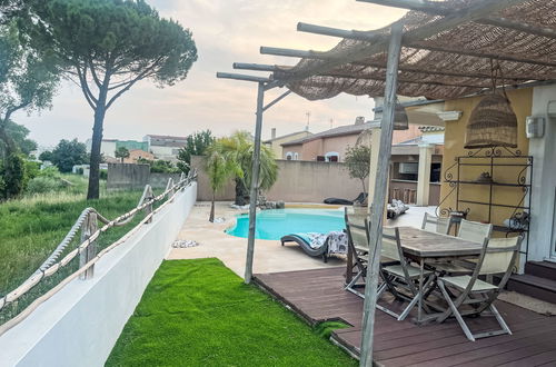 Foto 16 - Casa de 3 quartos em Thézan-lès-Béziers com piscina privada e jardim