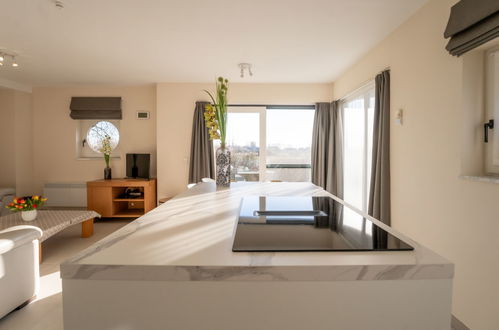 Photo 4 - 2 bedroom Apartment in Bredene with swimming pool and terrace