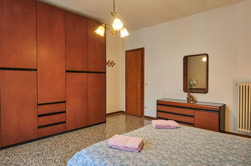 Photo 16 - 1 bedroom House in Porlezza with swimming pool and garden