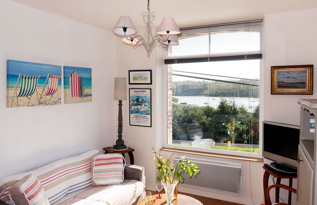 2 bedroom Apartment in Saint-Cast-le-Guildo with garden and terrace - Photo 8