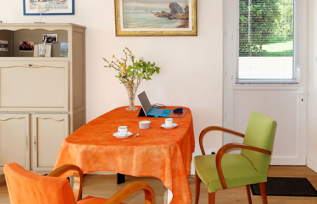 2 bedroom Apartment in Saint-Cast-le-Guildo with garden and terrace - Photo 9