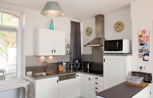 2 bedroom Apartment in Saint-Cast-le-Guildo with garden and terrace - Photo 4