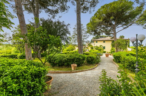 Foto 5 - Casa de 9 quartos em Crespina Lorenzana com piscina privada e jardim