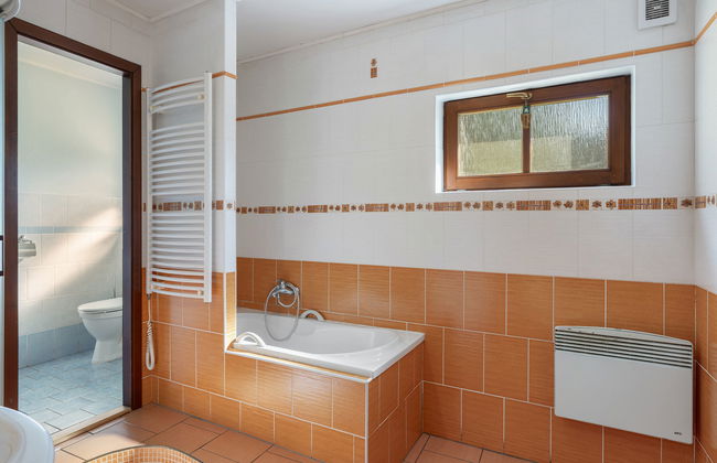 Casa de 3 quartos em Háje nad Jizerou com piscina privada e jardim - Foto 19