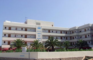 Photo 12 - Bahia de San Antonio