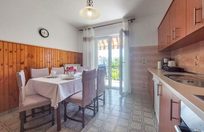 Apartamento de 2 quartos em Krk com jardim e terraƧo - Foto 10
