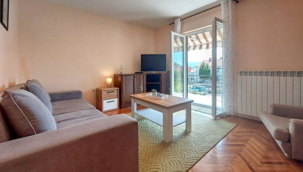 Apartment mit 2 Schlafzimmern in Krk mit garten und terrasse - Foto 2