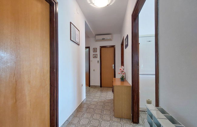 Apartamento de 2 quartos em Krk com jardim e terraƧo - Foto 15