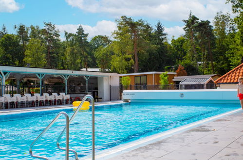 Photo 12 - Maison de 3 chambres à Rhenen avec piscine privée et terrasse