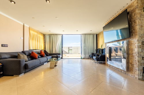 Foto 2 - Casa de 4 quartos em El Vendrell com piscina privada e vistas do mar