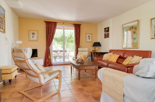 Photo 11 - 3 bedroom House in Nans-les-Pins with swimming pool and terrace