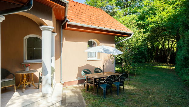 3 bedroom House in Balatonőszöd with garden and terrace - Photo 2
