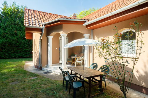 Photo 22 - Maison de 2 chambres à Balatonőszöd avec jardin et terrasse