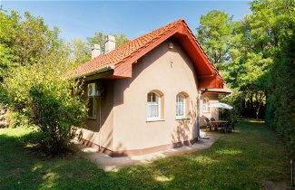 Photo 1 - Maison de 2 chambres à Balatonőszöd avec jardin et vues sur la montagne