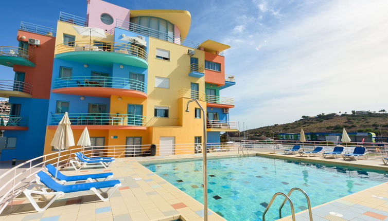 Foto 1 - Apartamento de 2 quartos em Albufeira com piscina e jardim