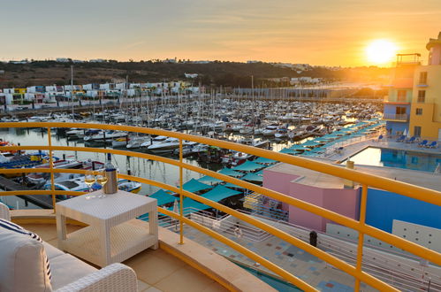 Photo 24 - Appartement de 2 chambres à Albufeira avec piscine et vues à la mer