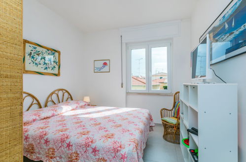 Foto 25 - Apartamento de 2 habitaciones en Rosignano Marittimo con vistas al mar