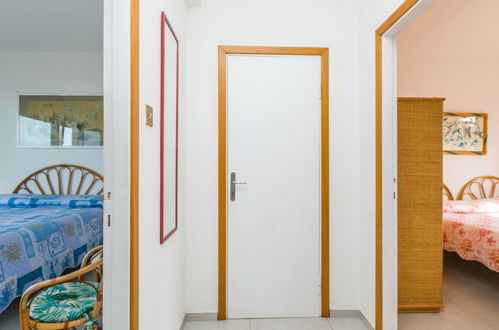 Foto 20 - Appartamento con 2 camere da letto a Rosignano Marittimo con vista mare