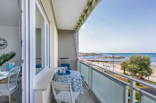 Foto 39 - Appartamento con 2 camere da letto a Rosignano Marittimo con vista mare