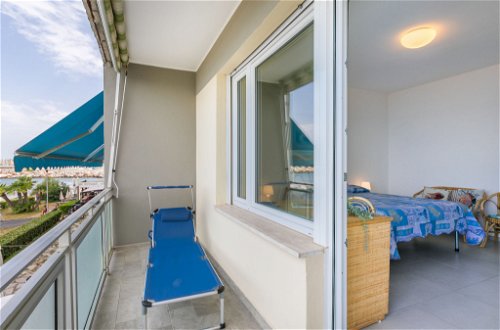 Foto 41 - Appartamento con 2 camere da letto a Rosignano Marittimo con vista mare