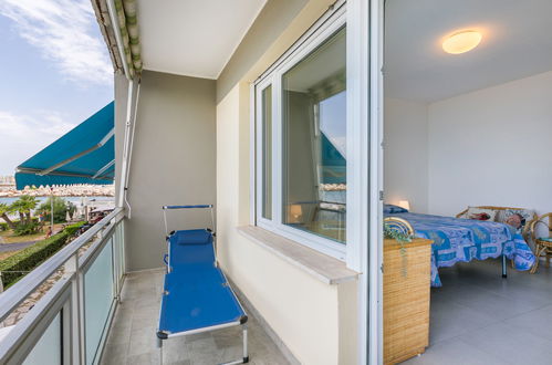 Foto 41 - Appartamento con 2 camere da letto a Rosignano Marittimo con vista mare