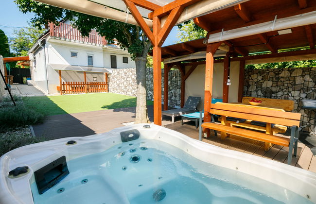 Casa de 2 quartos em Siófok com jardim e banheira de hidromassagem - Foto 1