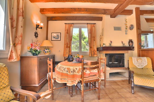 Photo 7 - 2 bedroom House in Saint-Georges-d'Oléron with garden and sea view