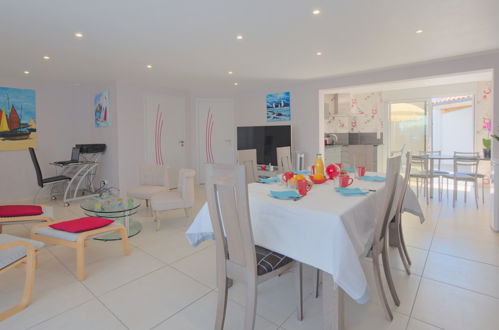 Photo 4 - 3 bedroom House in Les Sables-d'Olonne with terrace and sea view