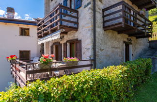 Photo 3 - Maison de 2 chambres à Stazzona avec jardin et vues sur la montagne